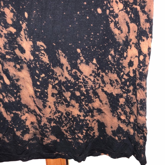 Tie Dye Cut Out Choker Tee - Picture 5 of 7